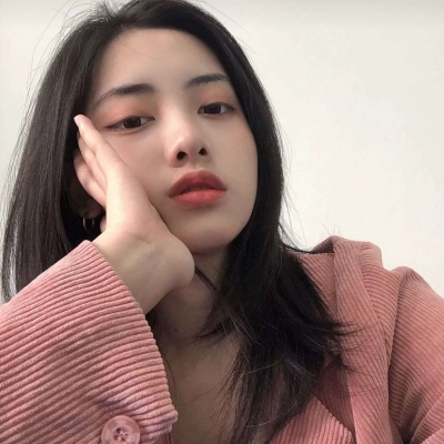 高清2021年最火的女生黑化头像黑底图片