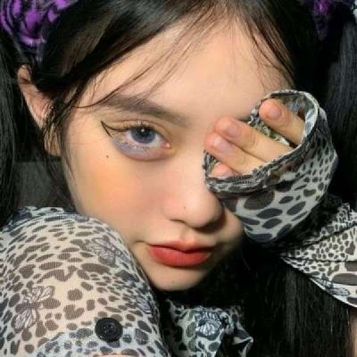 2021好看动漫女生伤感头像图片