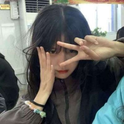 2021好看动漫女生伤感头像图片