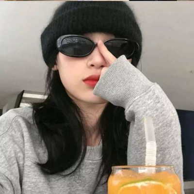 2021好看动漫女生伤感头像图片