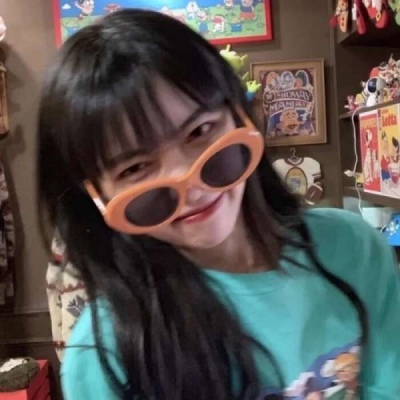 微信图像大全2021女生头像背影卡通带公式图片
