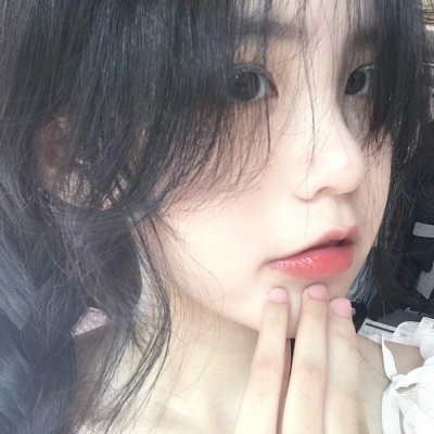 2021最火最新抽烟女生头像个性网图片