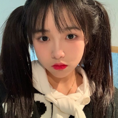 2021最火最新抽烟女生头像个性网图片