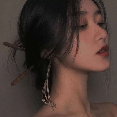 2021最火女生头像一套同一人图片