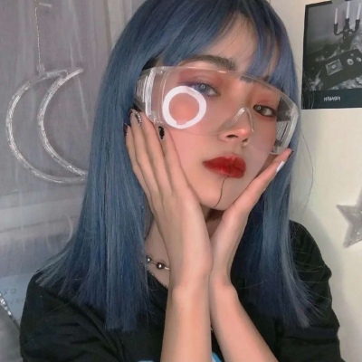 2021最火女生头像一套同一人图片
