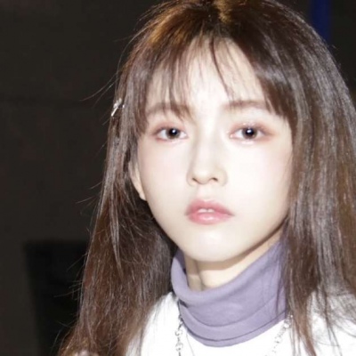 高清好看的2021年最火的头像头像女生小蛮腰图片