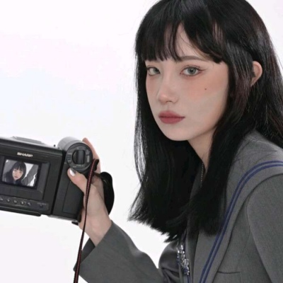 高清好看的2021年最火的头像头像女生小蛮腰图片