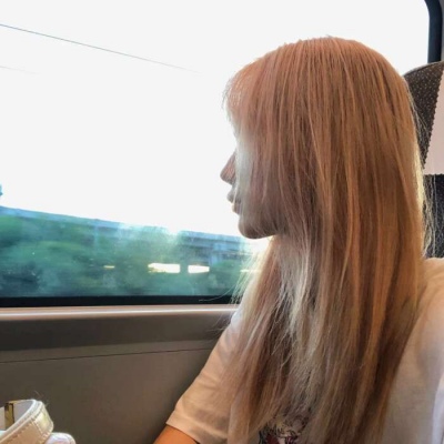 高清好看的2021年最火的头像头像女生小蛮腰图片
