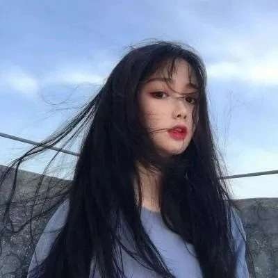 头像图片2021最火爆女生穿蕾丝头像图片