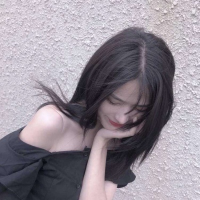 头像图片2021最火爆女生穿蕾丝头像图片