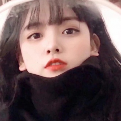 2021超可爱甜美十二个人的头像女生图片
