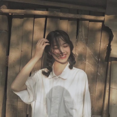2021超可爱甜美十二个人的头像女生图片