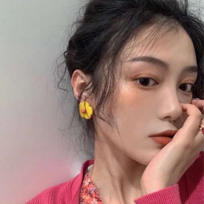 高清2021年左抬头女生头像图片