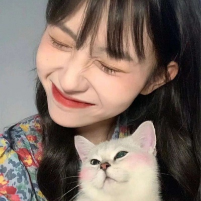 高清2021年左抬头女生头像图片
