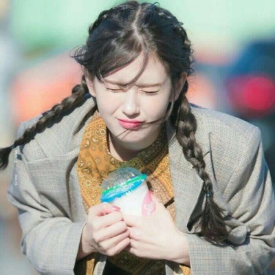 2021年最新女生用的头像和名称图片