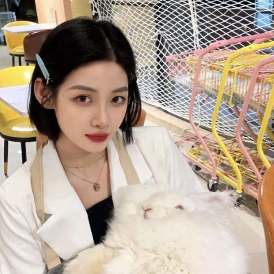 高清2021好看的微信头像图片女生头像盘腿学生图片