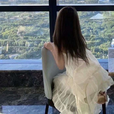 2021年微信头像qq男生牵女生手头像图片