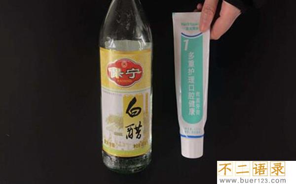 衣服上的油渍怎么去除小窍门 多种方式去除顽固油渍图片
