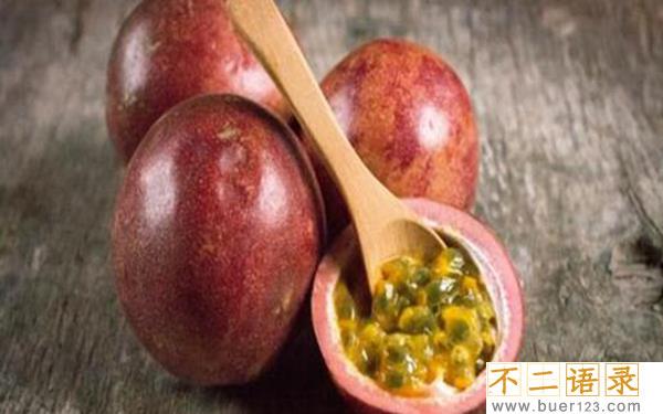 百香果里面的黑籽能吃吗 没有毒也没有副作用图片