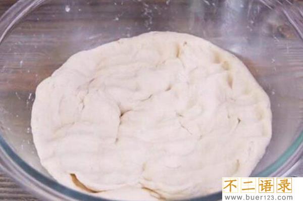 老面加碱标准是什么 如何用高筋面粉制作老面