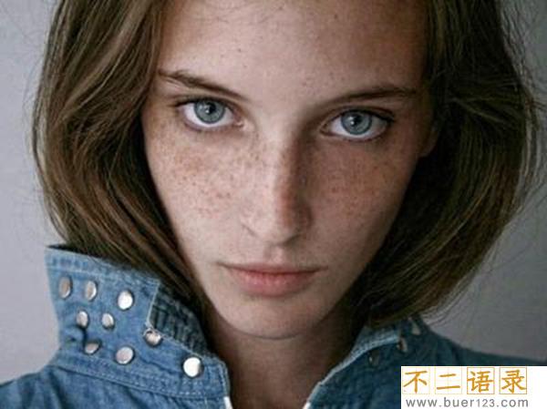 雀斑和黄褐斑有什么区别？如何简单分辨雀斑和黄褐斑图片