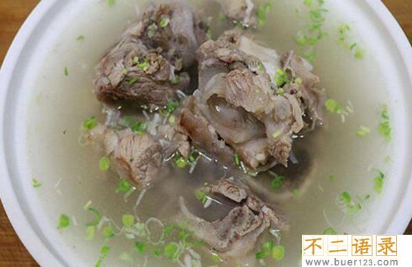 猪头骨会危害身体健康吗?猪头骨营养丰富不会危害身体图片