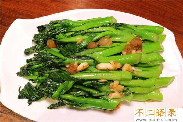 炒菜心要焯水吗 先焯水再炒口感会更加脆嫩