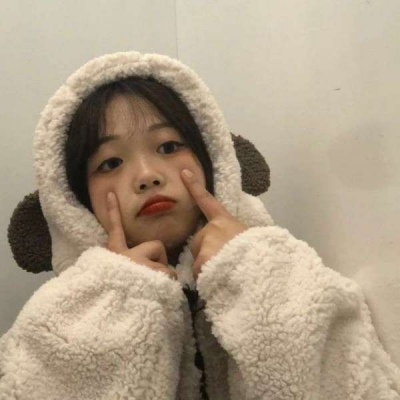 2021年新款微信头像戴运动帽的小孩qq头像女生图片