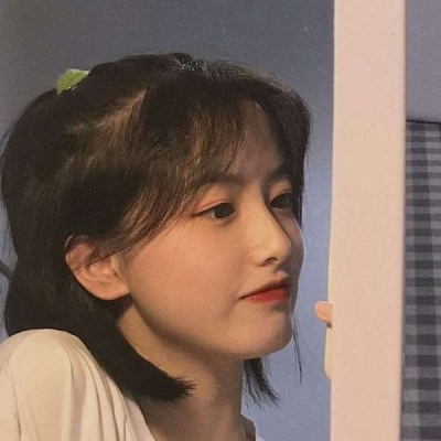 2021年新款微信头像戴运动帽的小孩qq头像女生图片