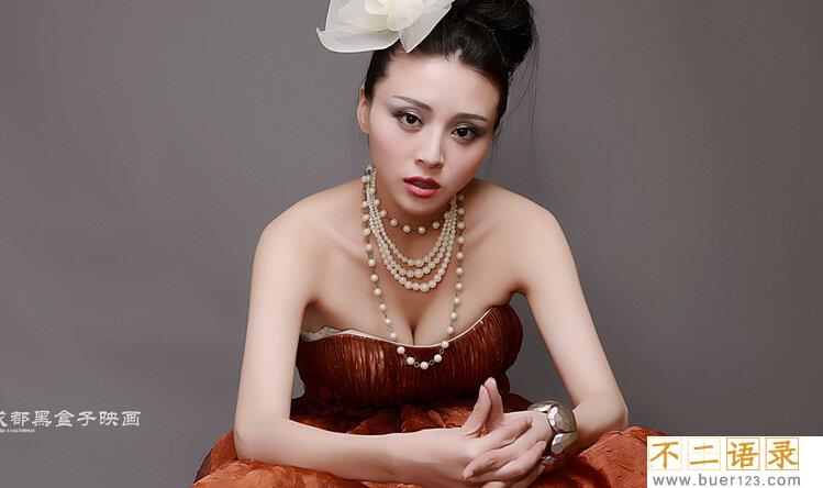  非诚勿扰伍娇近况 舞台上最红的一位女嘉宾图片