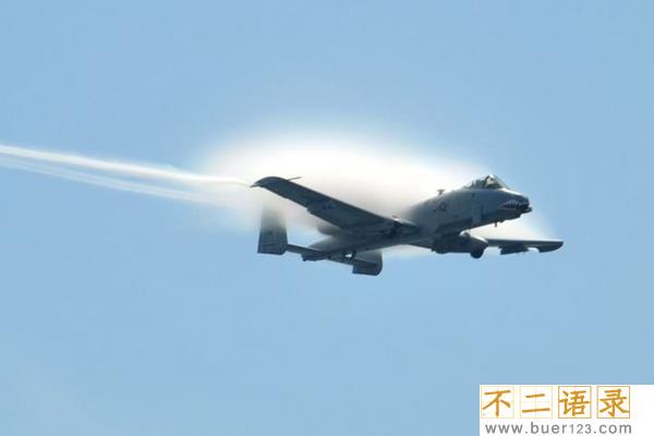 音速每小时多少公里?世界上最快的飞机可达10倍音速图片