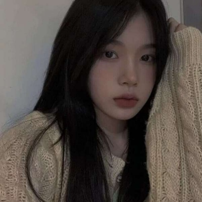 2021年最新款潮流时尚个性女生头像图片