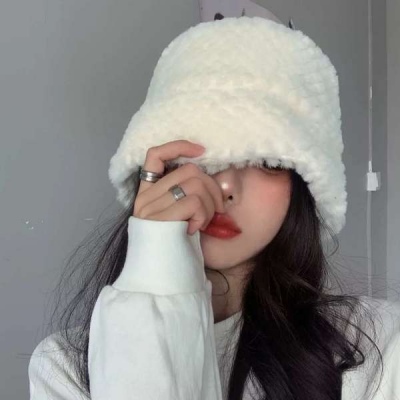 2021年最新款潮流时尚个性女生头像图片