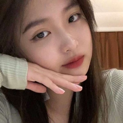 2021年最新款潮流时尚个性女生头像图片