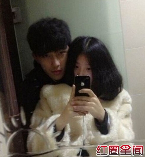 微博曝光貌似柯震东的gif快手黄文煜整容 并揭其与女友亲密资料图片