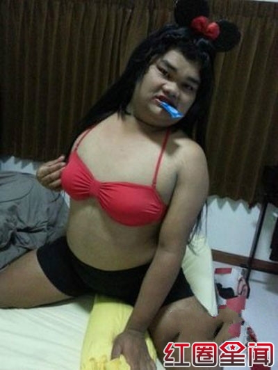 泰国女神"快乐宝拉"双手挤奶图 瞬间就吸引了几万人顶贴图片