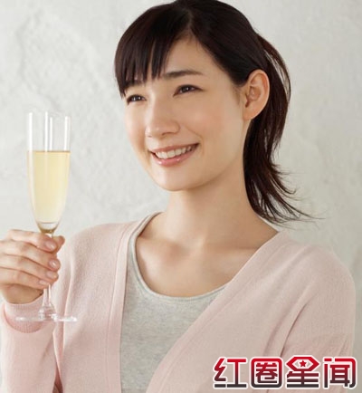 揭妻夫木聪与麻衣子maiko交往两年 与柴崎幸早已过去