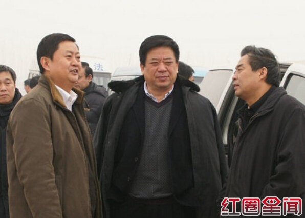 揭蓝翔校长荣兰祥背景资料 山东蓝翔高级技工学校图片