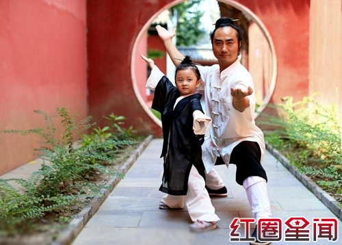 武汉长春观小道姑照片曝光 图片