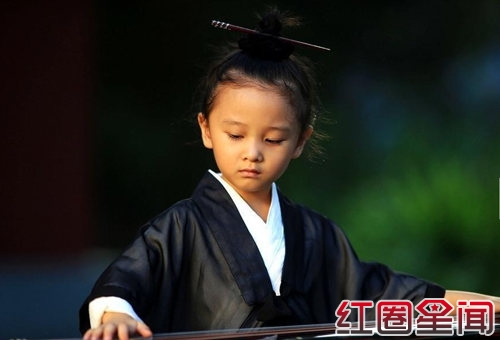 武汉长春观小道姑照片曝光 图片