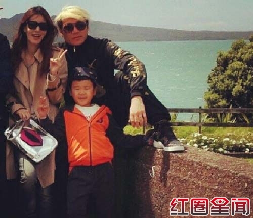 揭尹民秀妻子金敏智个人资料 儿子尹厚照片曝光图片
