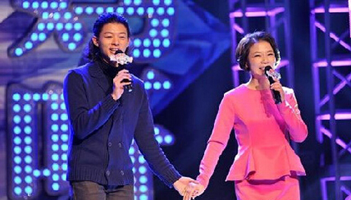 火风现任老婆姜华个人资料 与前妻仲小萍离婚原因及其照片曝光图片