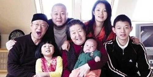 火风现任老婆姜华个人资料 与前妻仲小萍离婚原因及其照片曝光图片