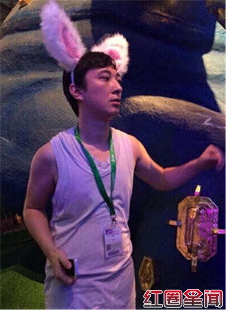 愚人节王思聪自曝签订保密协议录制变形计图片
