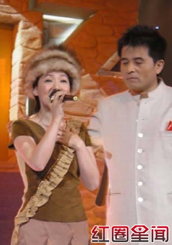 毕福剑老婆是谁 毕福剑老婆周彦宏真照片及简历图片