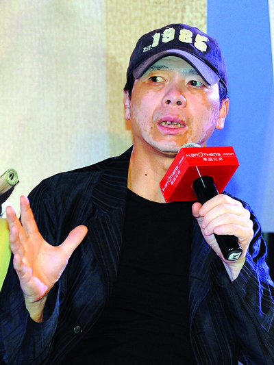 冯小刚白斑病严重吗能治好吗 冯小刚放弃生育原因曝光图片