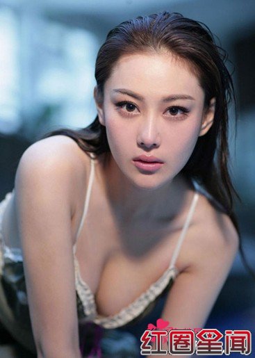 张馨予床照激情偷拍图片 张馨予李晨撕逼大战原因真相