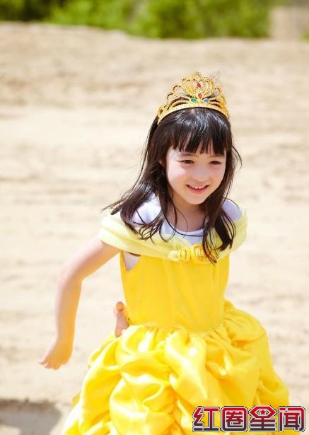 夏克立女儿poppy没有公主病真相 夏克立老婆黄嘉千身世显赫图片
