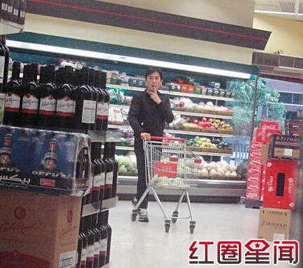 梁朝伟坐地铁无人识被封杀了吗 汤唯梁朝伟真枪实弹详细图解图片