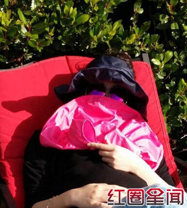 李思思多年主持春晚原因真相 揭秘李思思老公家庭背景神秘面纱